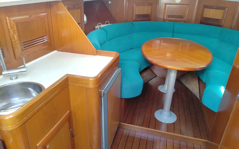 slider 11 Beneteau Ombrine 900