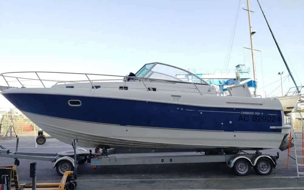 slider 1 Beneteau Ombrine 900