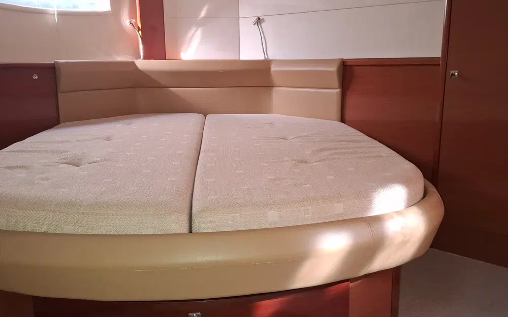 slider 26 Jeanneau Prestige 42