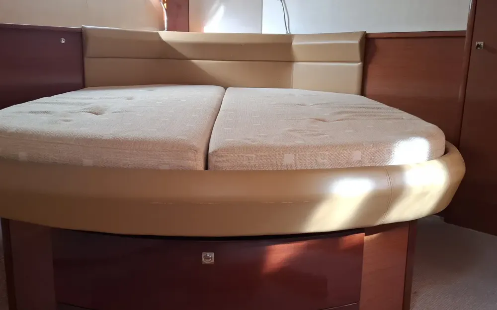 slider 28 Jeanneau Prestige 42 S
