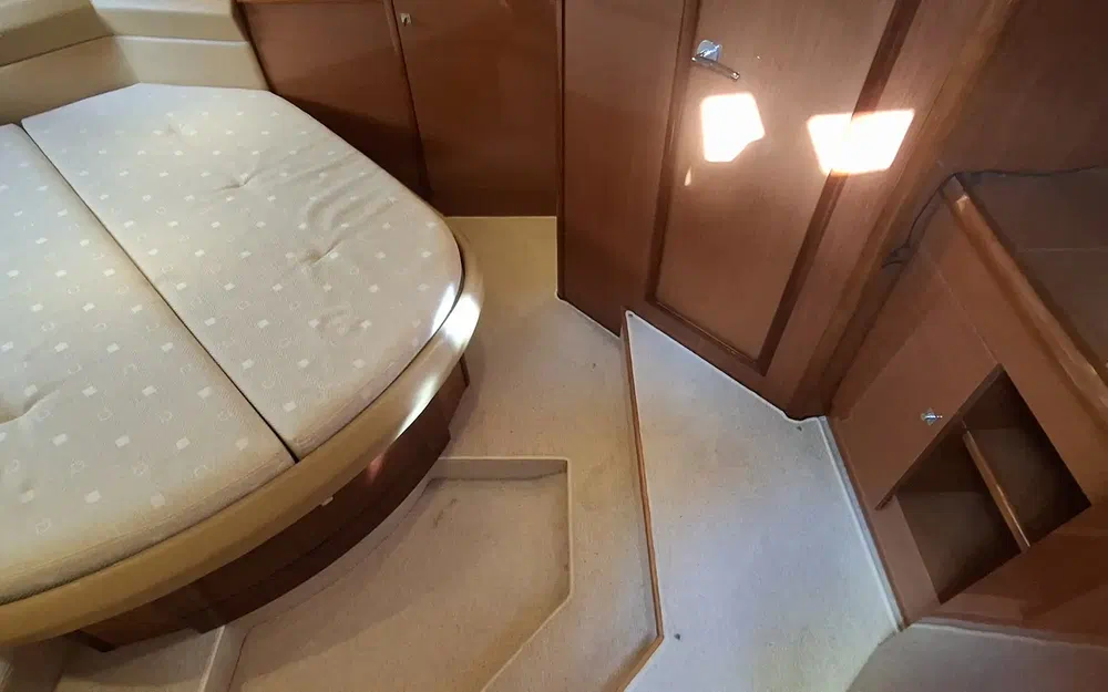 slider 30 Jeanneau Prestige 42