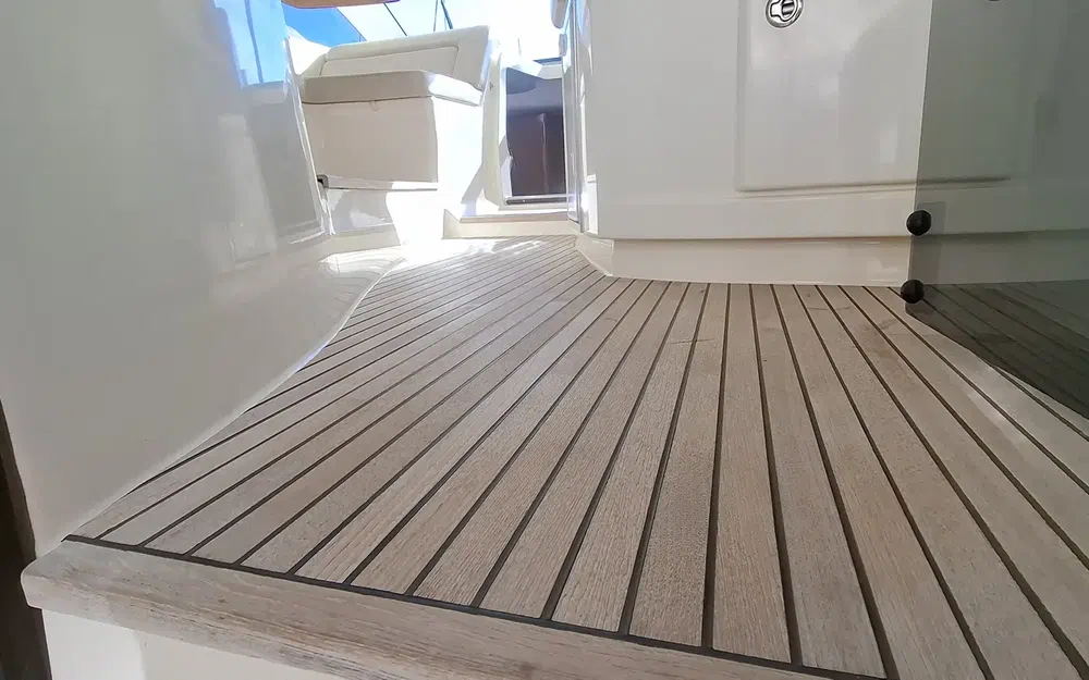 slider 8 Jeanneau Prestige 42