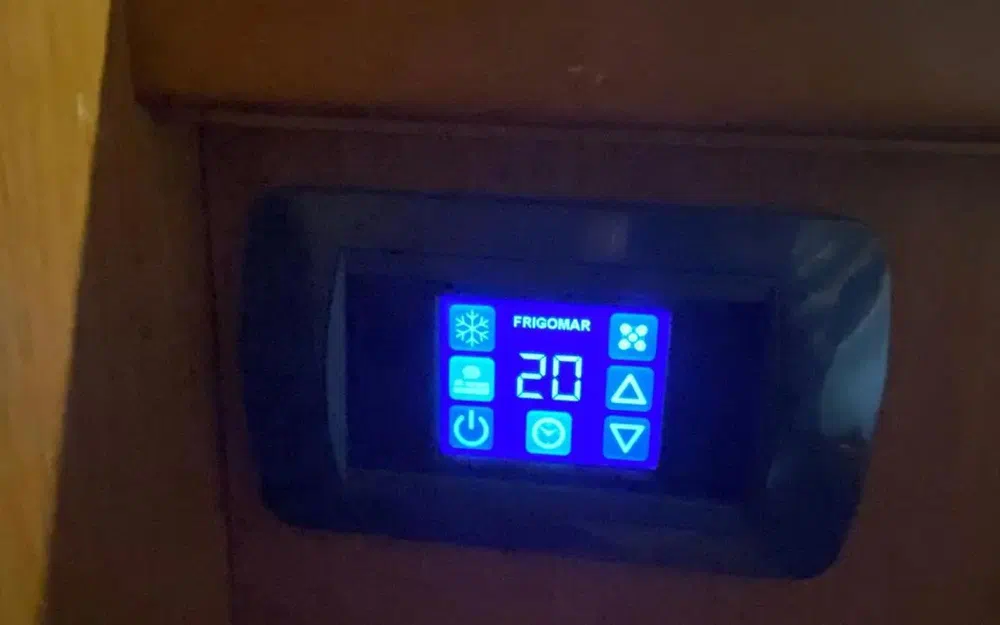 slider 25 Beneteau Antares 36