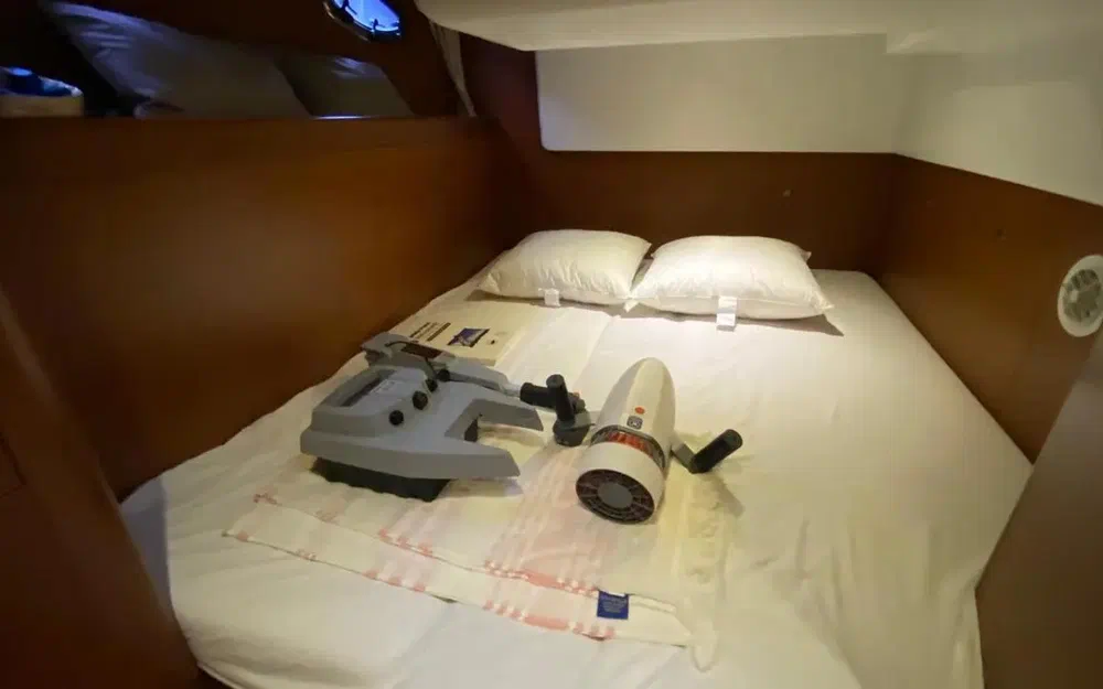 slider 26 Beneteau Antares 36