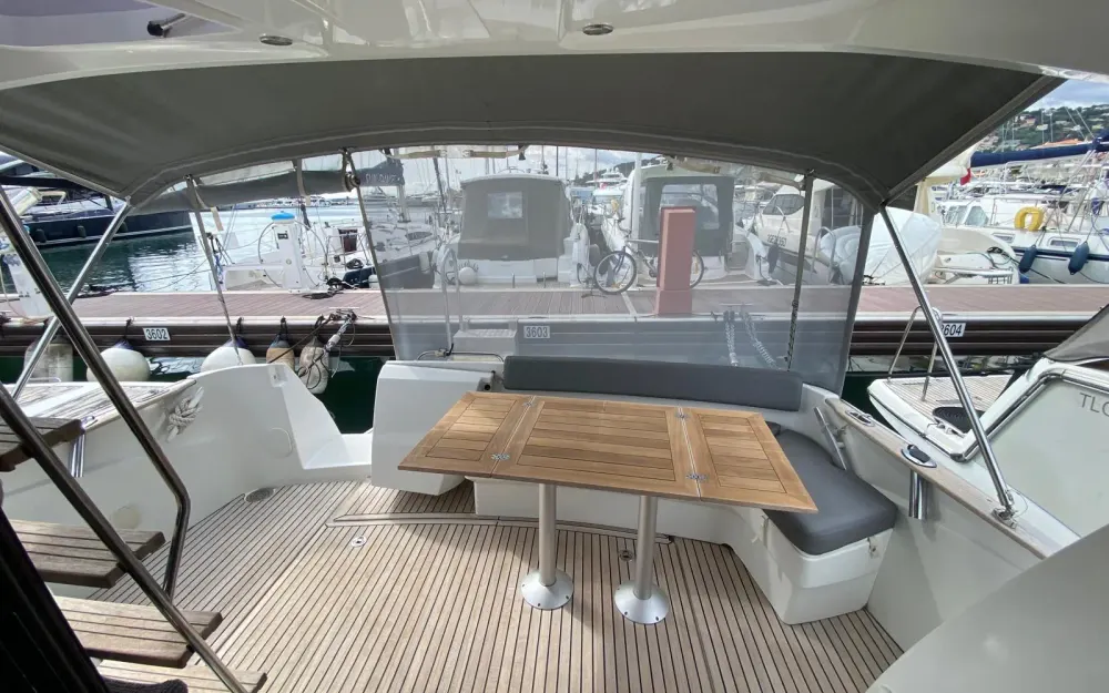 slider 5 Beneteau Antares 36