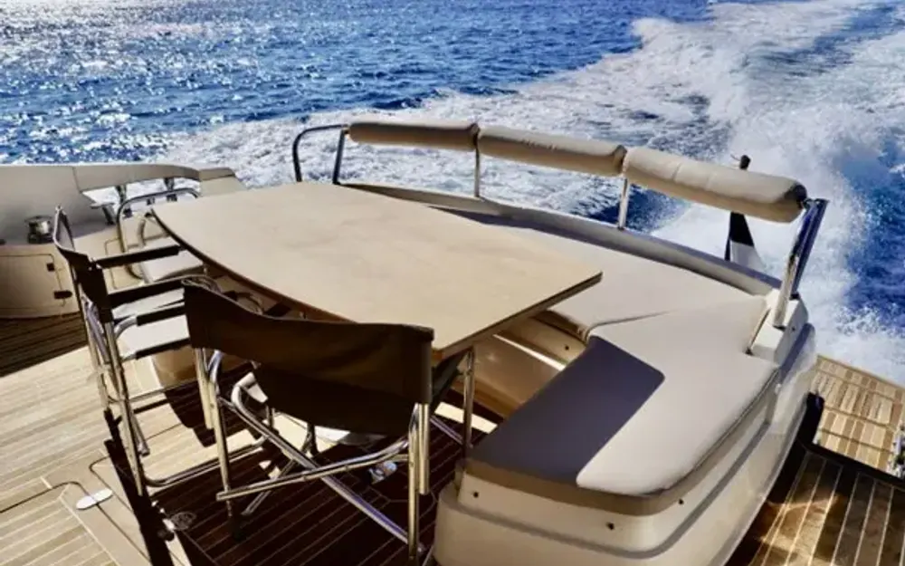 slider 11 Queens Yachts  54