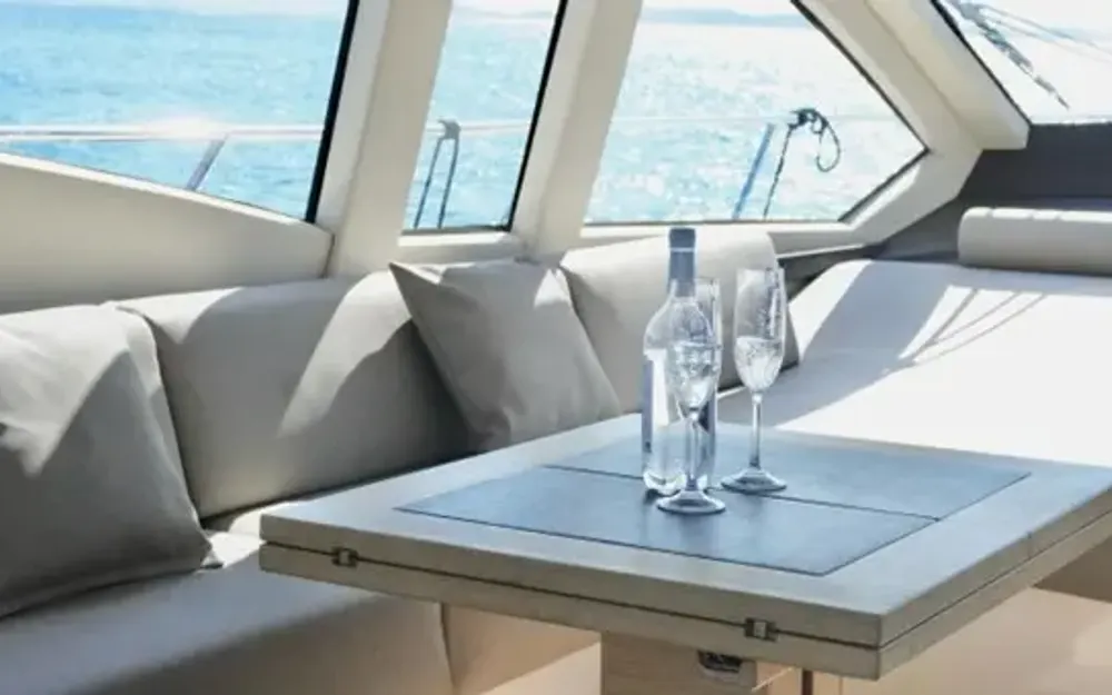 slider 16 Queens Yachts  54