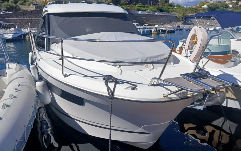 slider 1 Jeanneau Merry Fisher