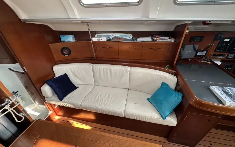 slider 33 Beneteau First 40.7