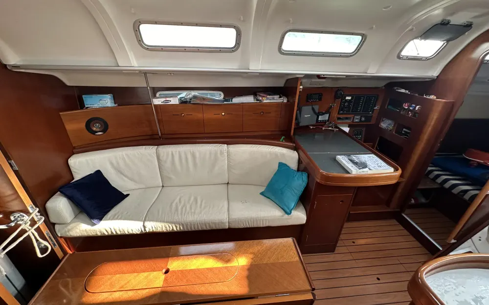 slider 34 Beneteau First 40.7