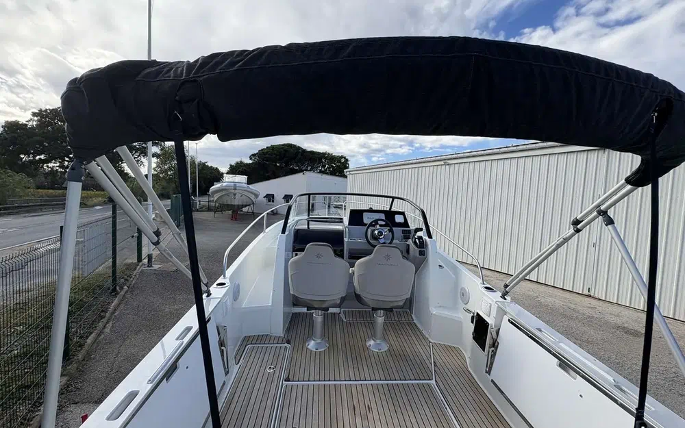 slider 5 Jeanneau Cap Camarat 7.5 WA