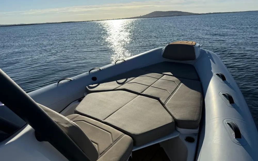 slider 2 Grand Golden Line G750