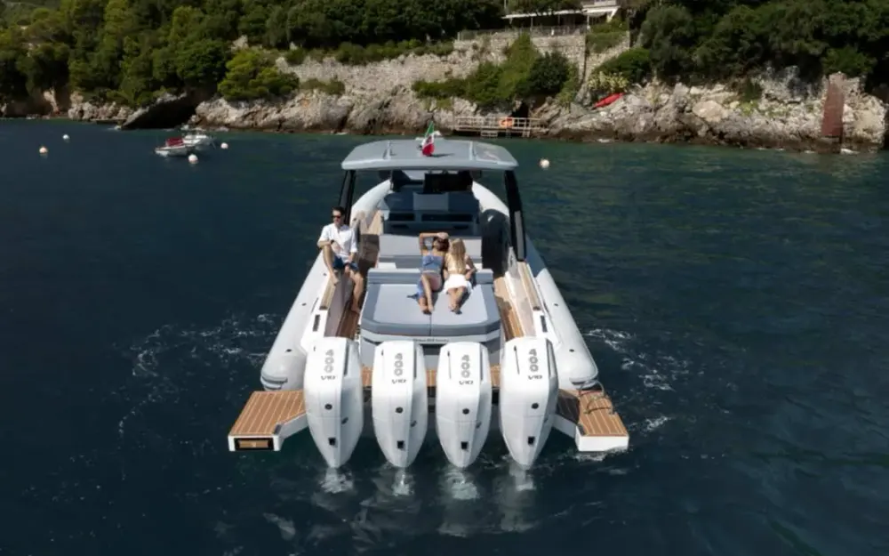slider 2 Ranieri Cayman