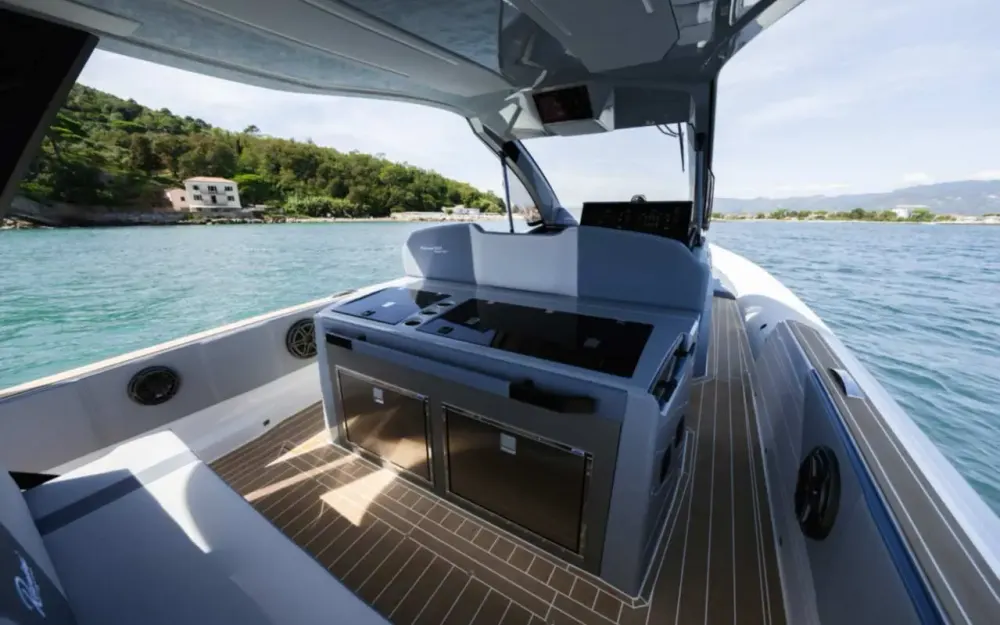 slider 5 Ranieri Cayman