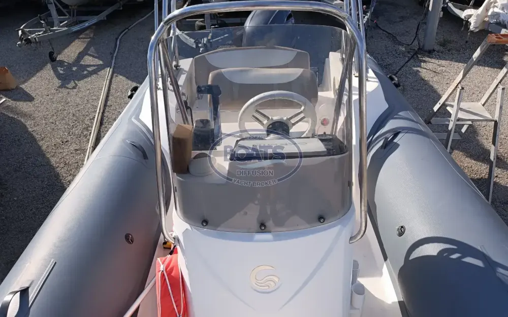 slider 0 Capelli Tempest 600