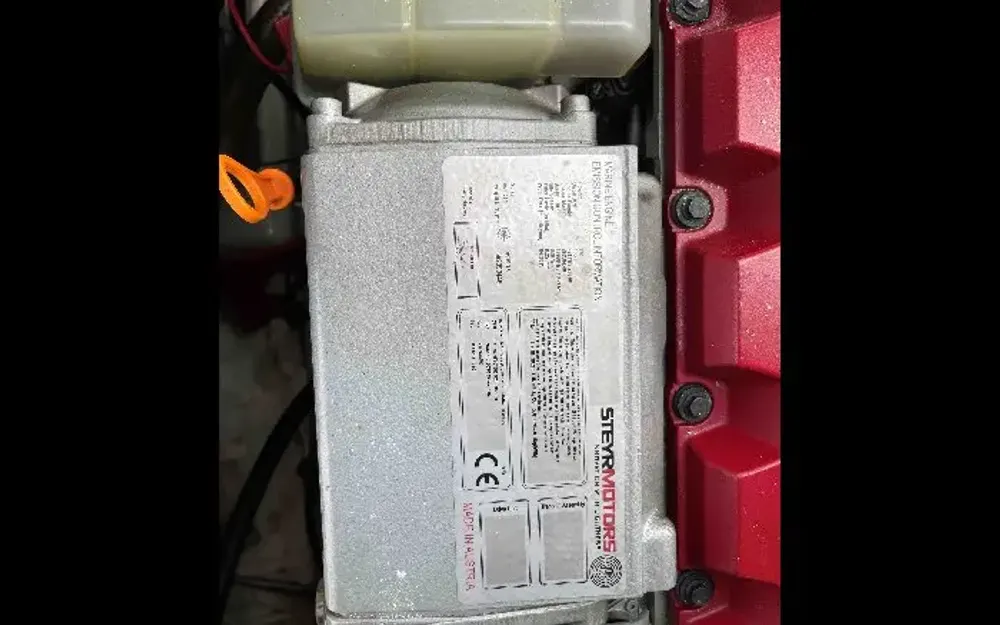 slider 13 Bellus  750