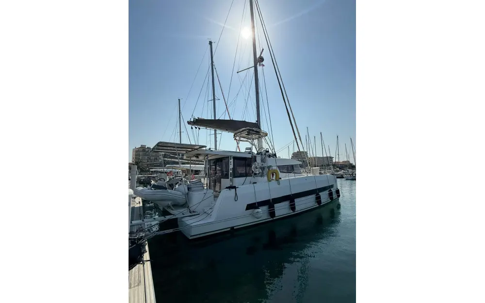 slider 3 Bali Catamarans Bali 4.1