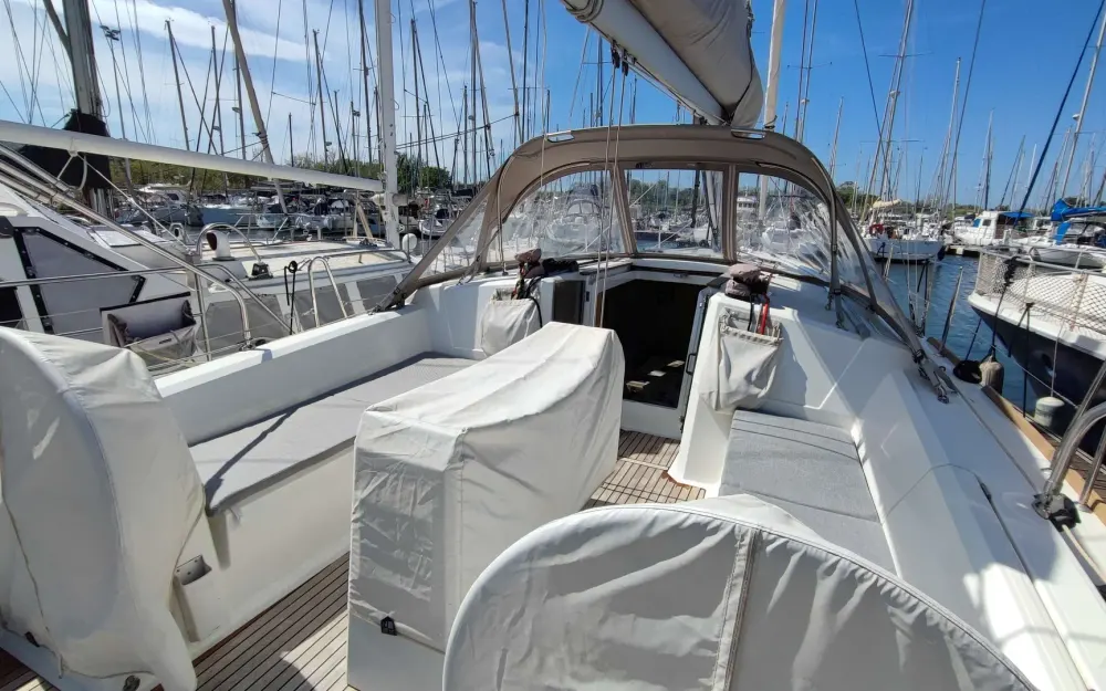 slider 14 Beneteau Oceanis 38.1