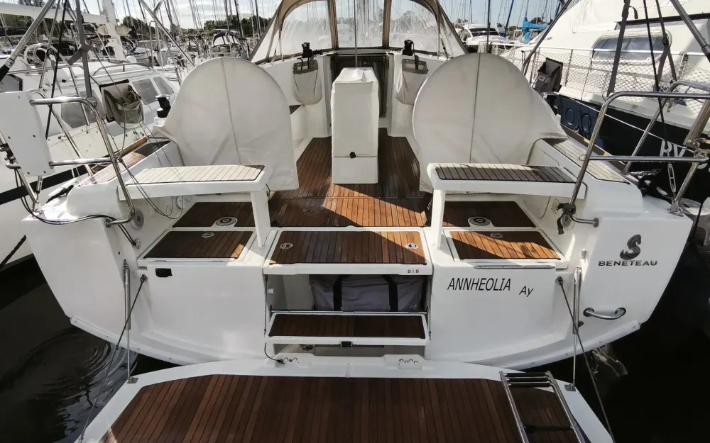 slider 18 Beneteau Oceanis 38.1
