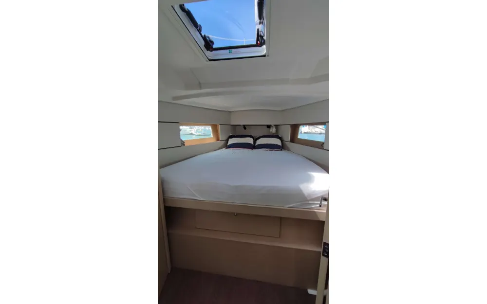 slider 6 Beneteau Oceanis 38.1