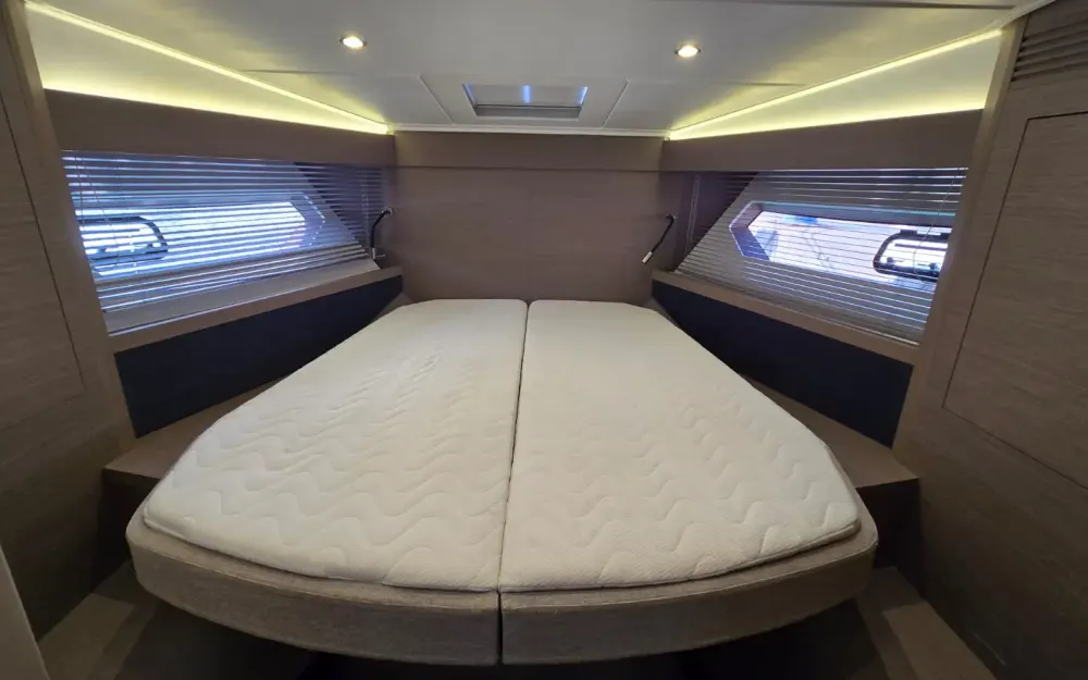 slider 11 Beneteau Gran Turismo 45