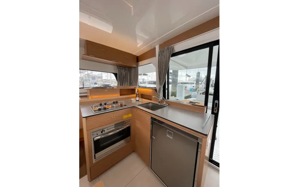 slider 10 Excess Catamarans Excess 11