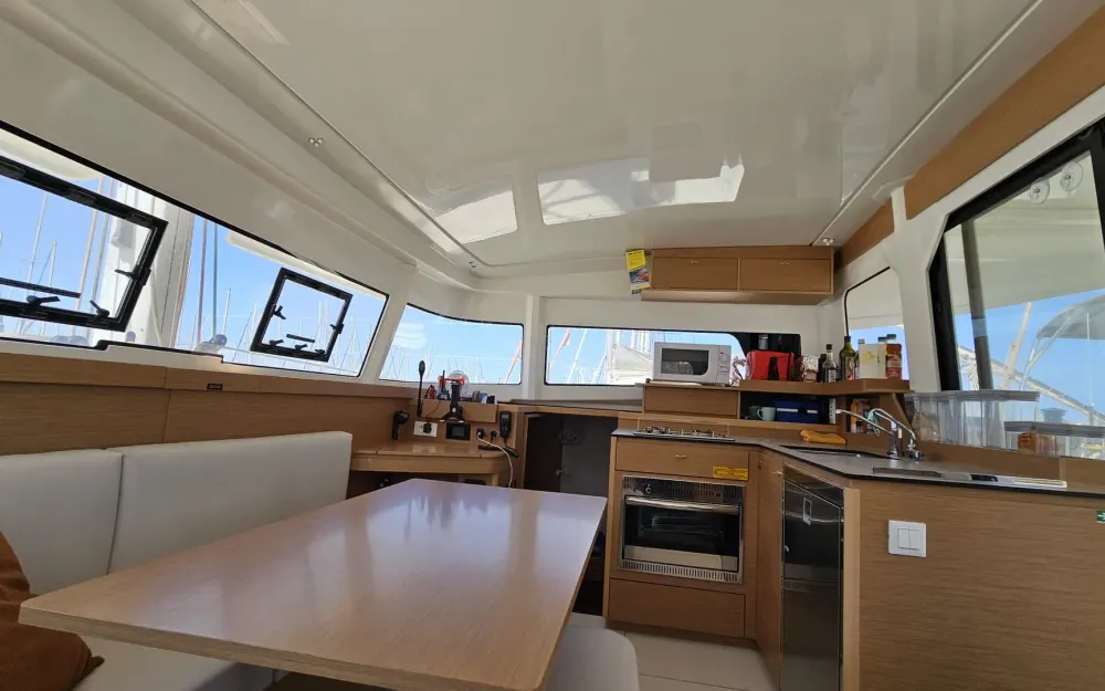 slider 7 Excess Catamarans Excess 11