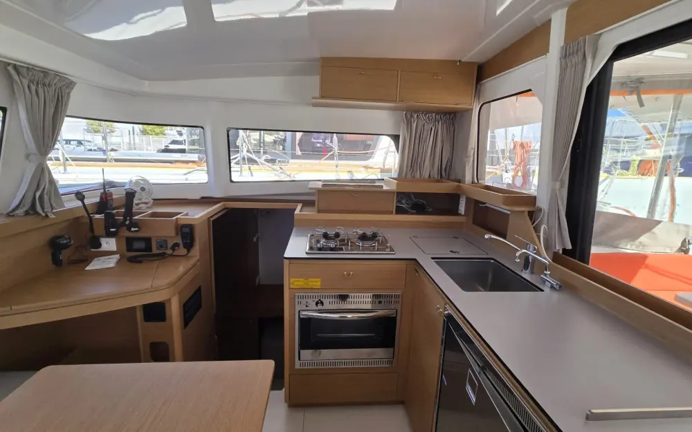 slider 5 Excess Catamarans Excess 11