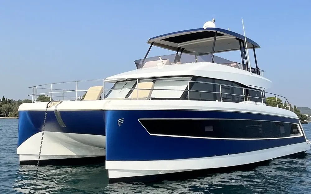 slider 0 Fountaine Pajot My 6