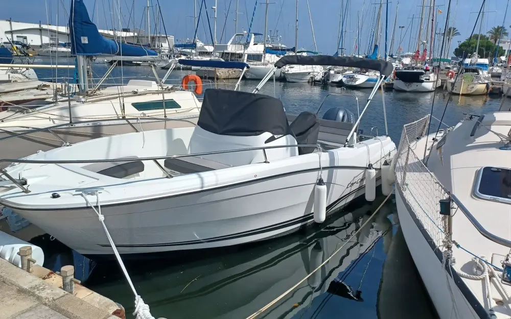 slider 0 Jeanneau Cap Camarat 6.5 CC Serie 3