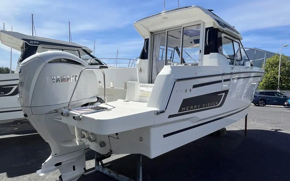 slider 0 Jeanneau Merry Fisher 795