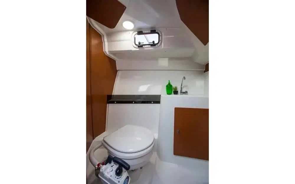 slider 10 Jeanneau Merry Fisher 795