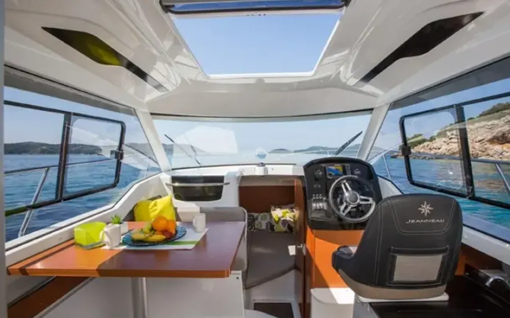 slider 4 Jeanneau Merry Fisher 795 Serie 2