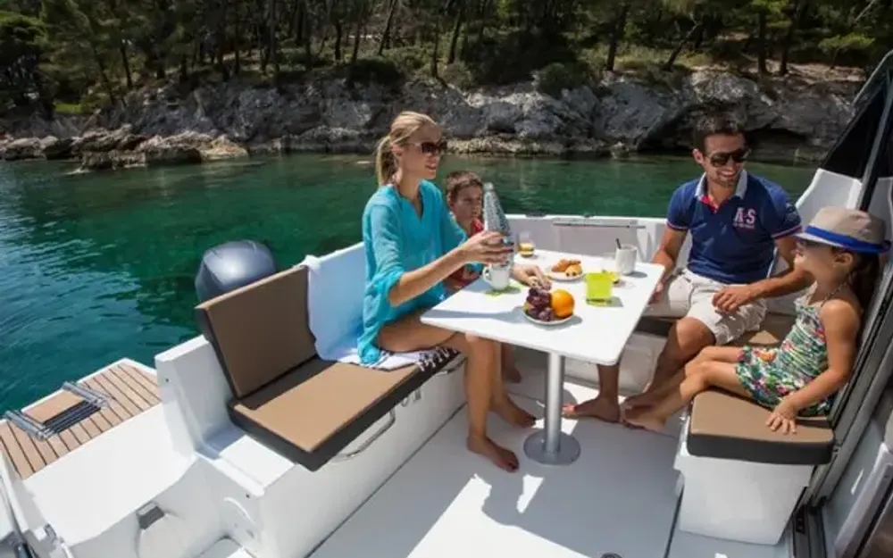 slider 5 Jeanneau Merry Fisher 795 Serie 2