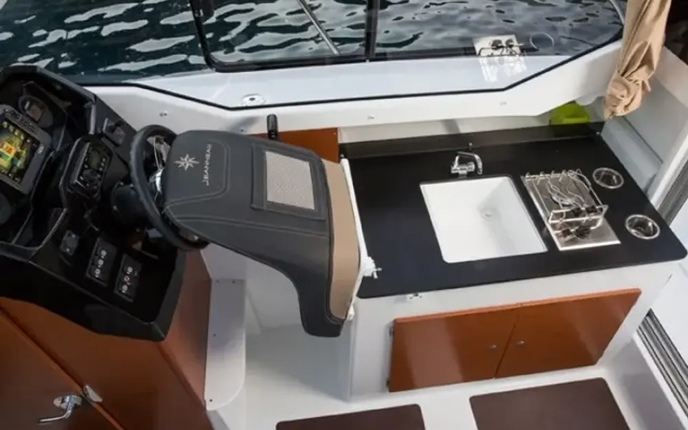 slider 7 Jeanneau Merry Fisher 795 Serie 2