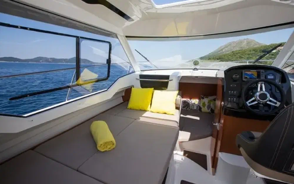 slider 8 Jeanneau Merry Fisher 795