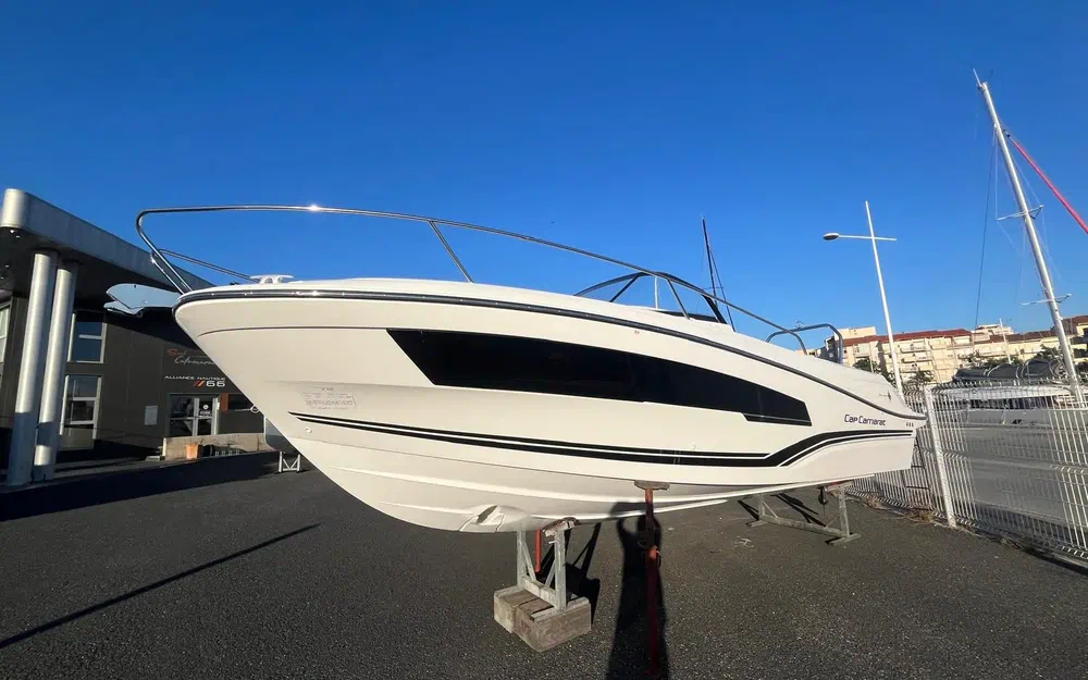 slider 1 Jeanneau Cap Camarat 7.5 WA