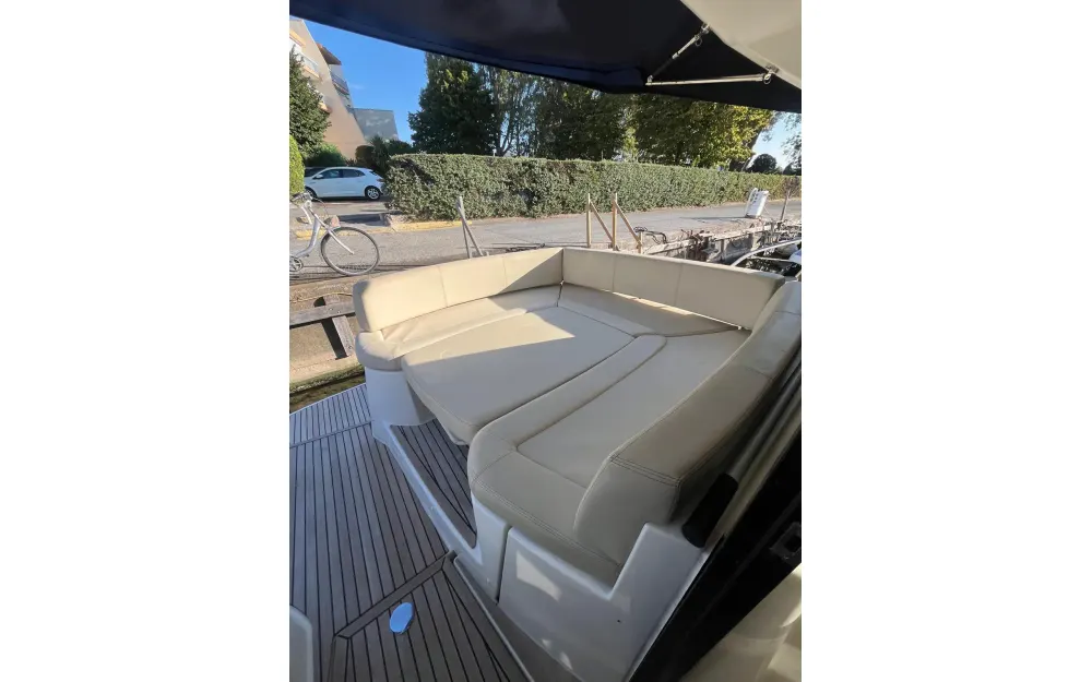 slider 15 Jeanneau Prestige 38 S