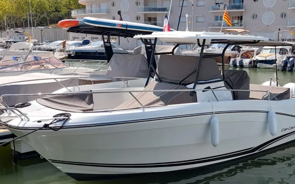 slider 1 Jeanneau Cap Camarat 9.0 CC
