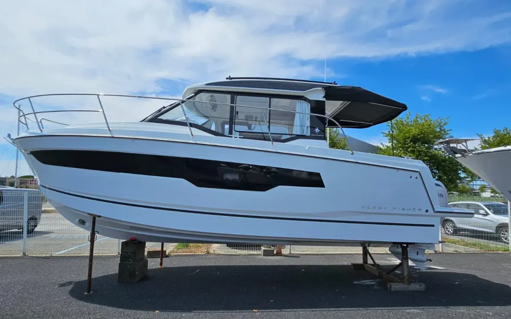 slider 1 Jeanneau Merry Fisher 895 Serie 2