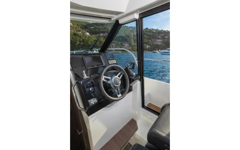 slider 5 Jeanneau Merry Fisher 895 Serie 2