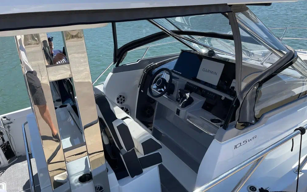 slider 3 Jeanneau Cap Camarat 10.5 WACap Camarat 10.5 Wa Serie 2