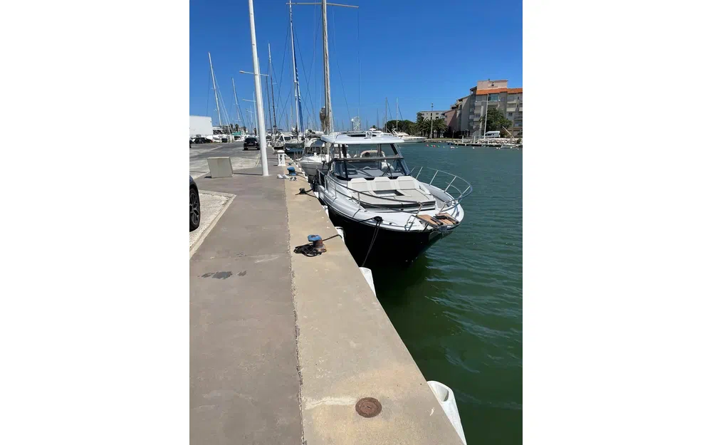 slider 4 Jeanneau Cap Camarat 10.5 WACap Camarat 10.5 Wa Serie 2