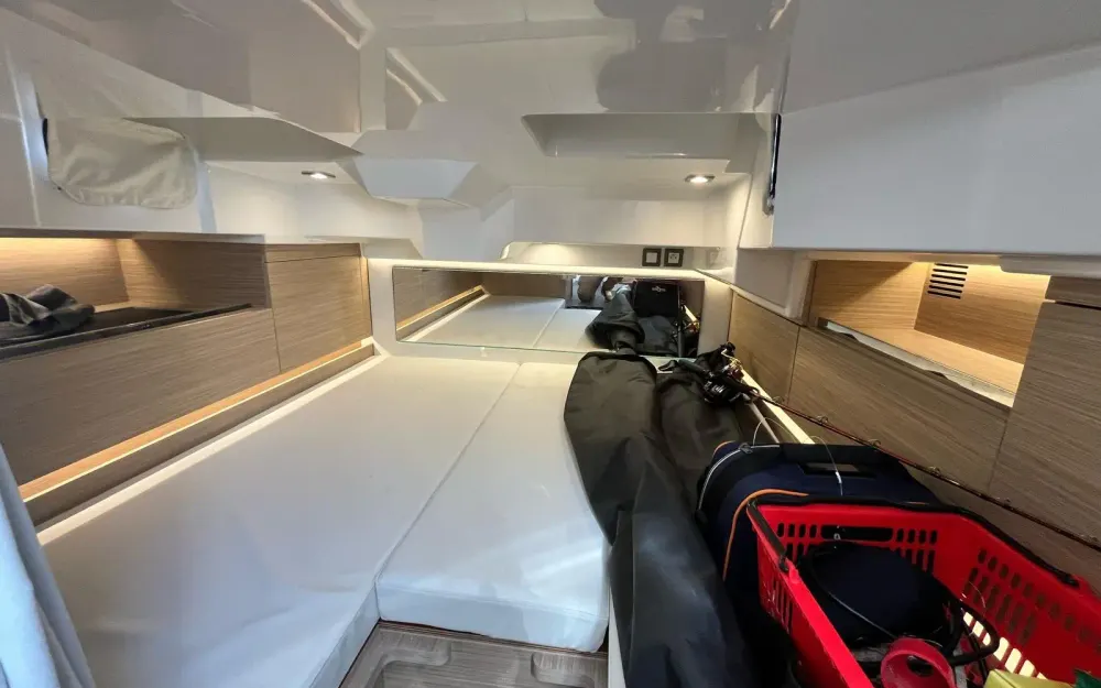 slider 6 Jeanneau Cap Camarat 10.5 CC