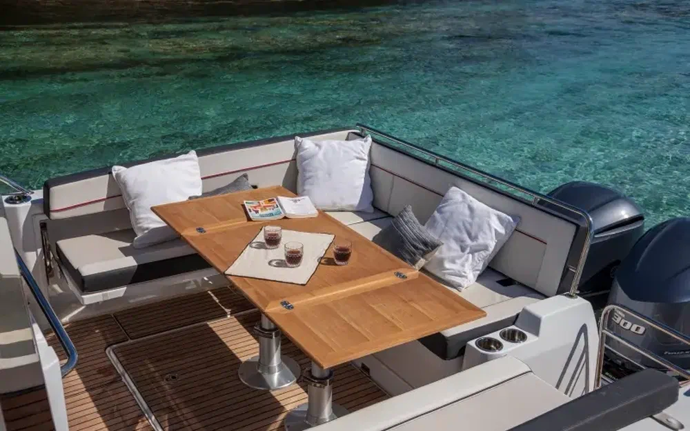 slider 3 Jeanneau Cap Camarat 10.5 WA