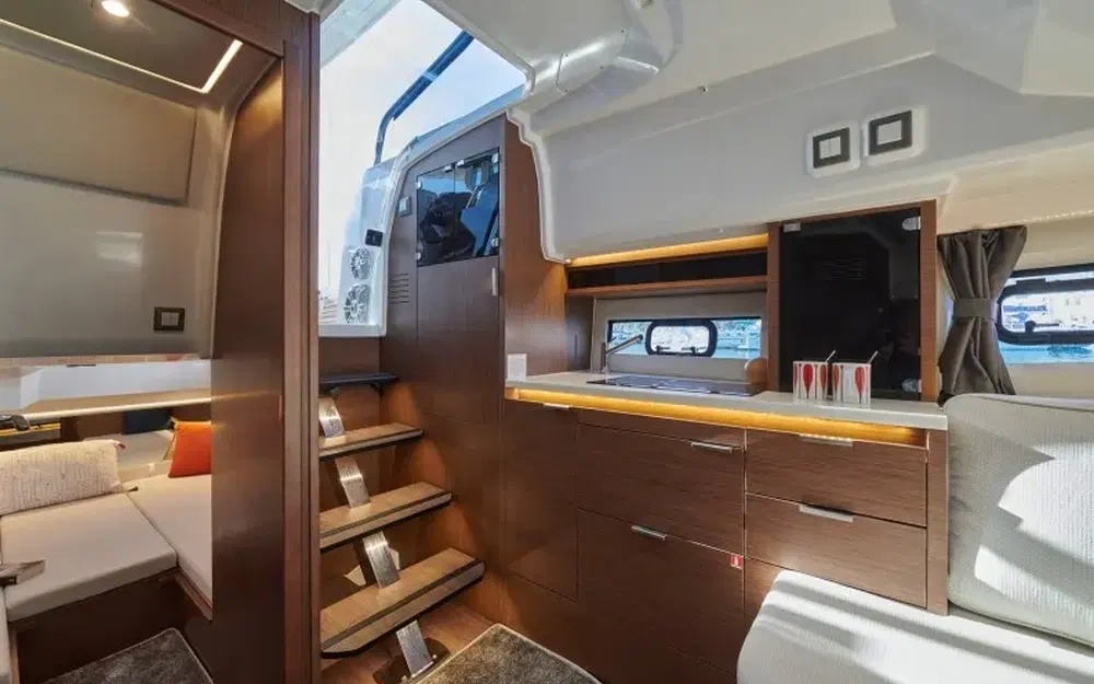 slider 8 Jeanneau Cap Camarat 10.5 WACap Camarat 10.5 Wa Serie 2