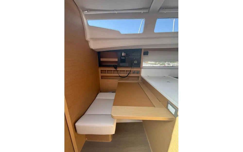 slider 10 Jeanneau Sun Odyssey 440