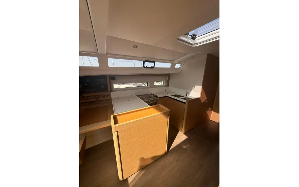 slider 11 Jeanneau Sun Odyssey 440