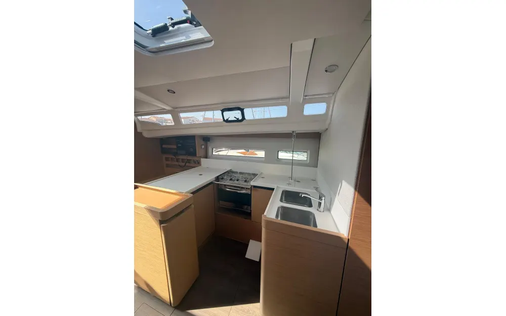 slider 12 Jeanneau Sun Odyssey 440
