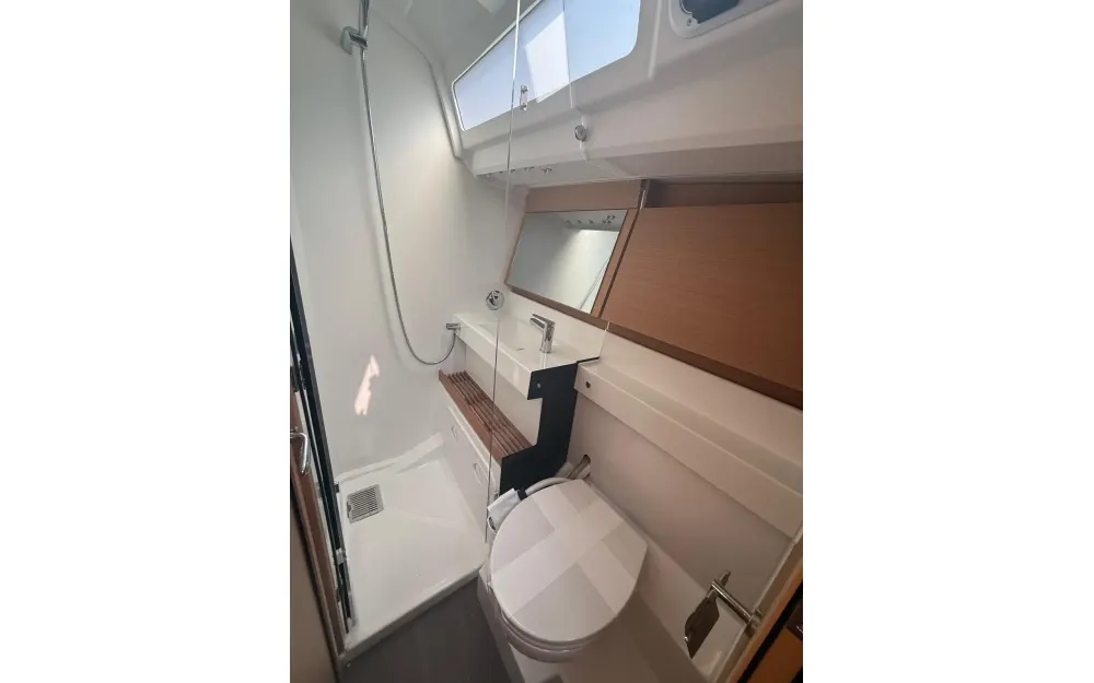 slider 16 Jeanneau Sun Odyssey 440